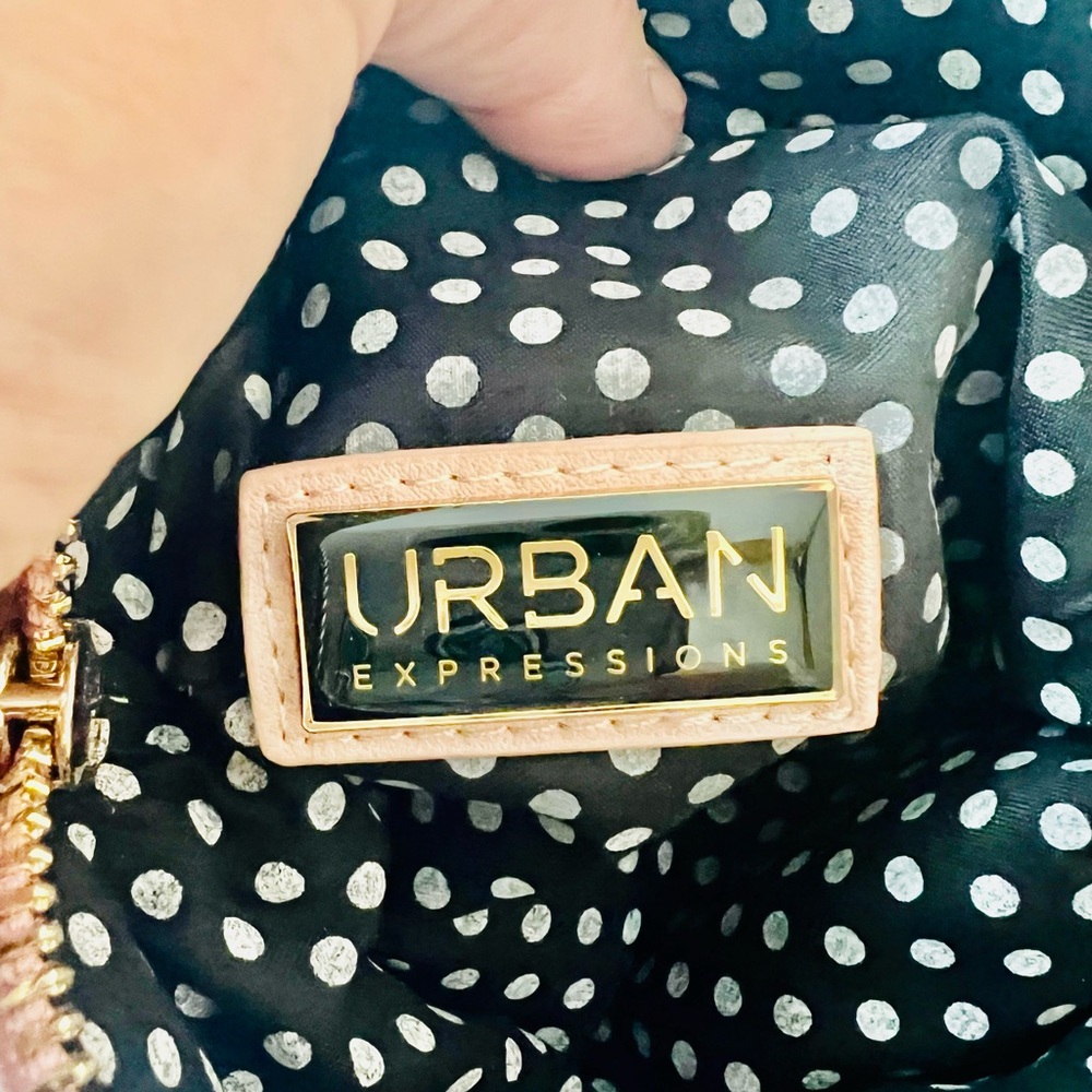Urban Expressions Pink Velvet Chain Wristlet Clutch with Gold Hardware - Picture 5 of 9